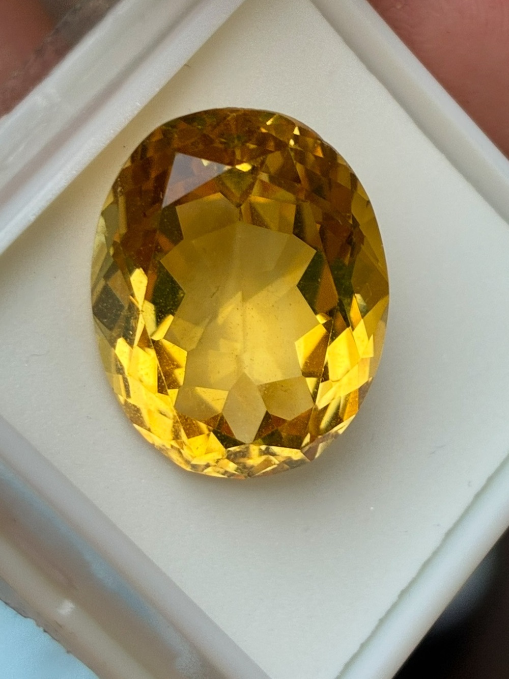 22.00CTW genuine
Citrine loose gem in gem gar! Collectors item
- send offers